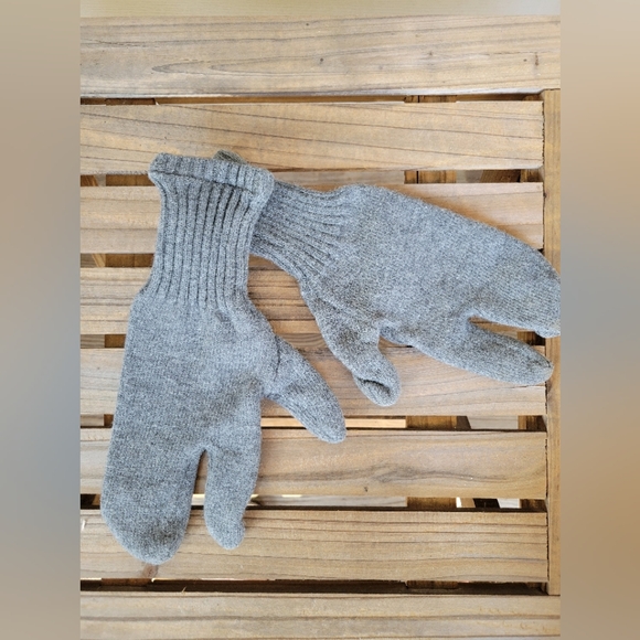 Bundled Vintage Swiss army mittens AND trigger finger gloves - 2 for 1 price - Picture 5 of 9